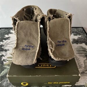 For The People Canvas Versatile Shoes